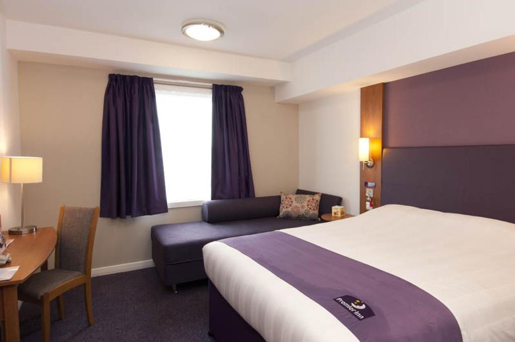 Premier Inn Reading Central Værelse billede