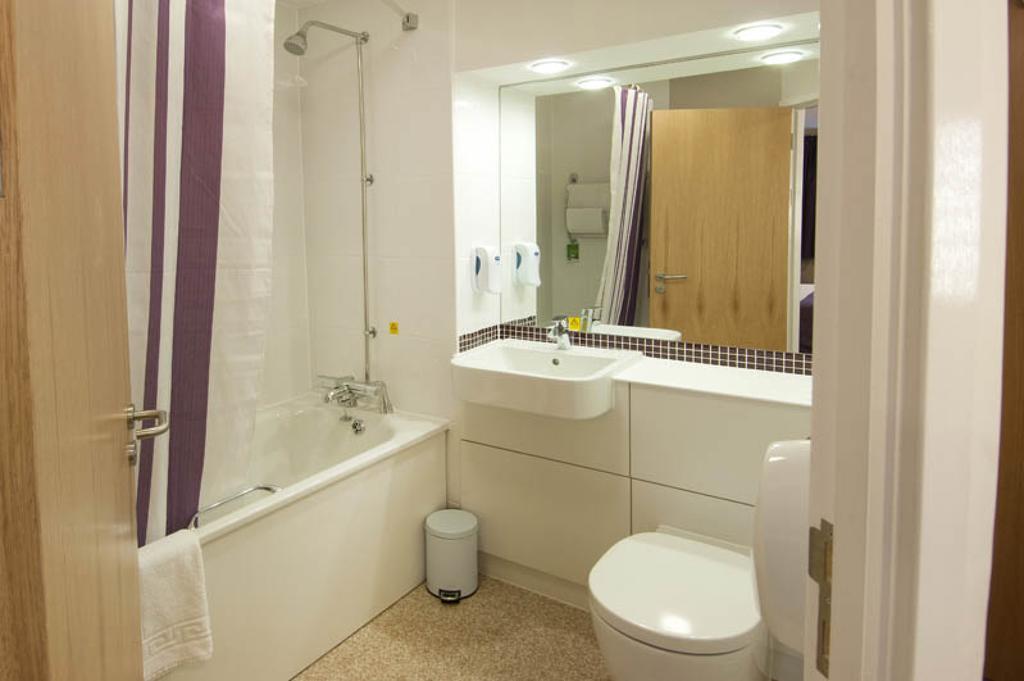 Premier Inn Reading Central Værelse billede